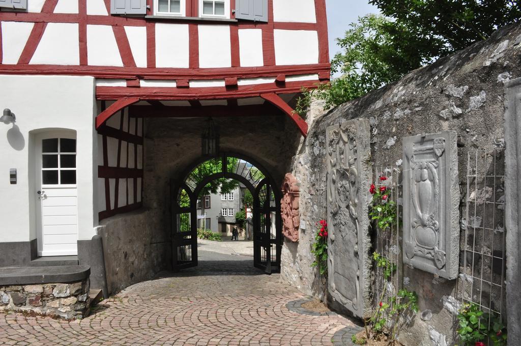 Hotel Gaestehaus Priester Limburg an der Lahn Eksteriør billede